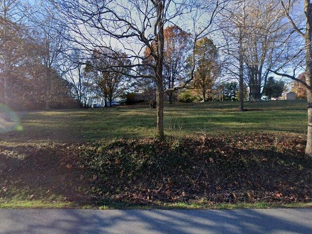 House image located at La Grange, KY 40031