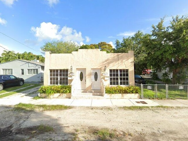 House image located at Miami, FL 33145