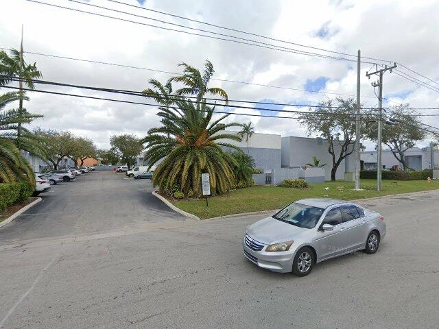 House image located at Miami, FL 33166