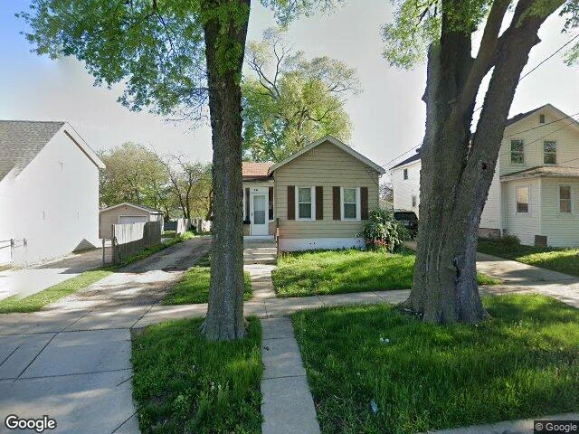 House image located at Aurora, IL 60505