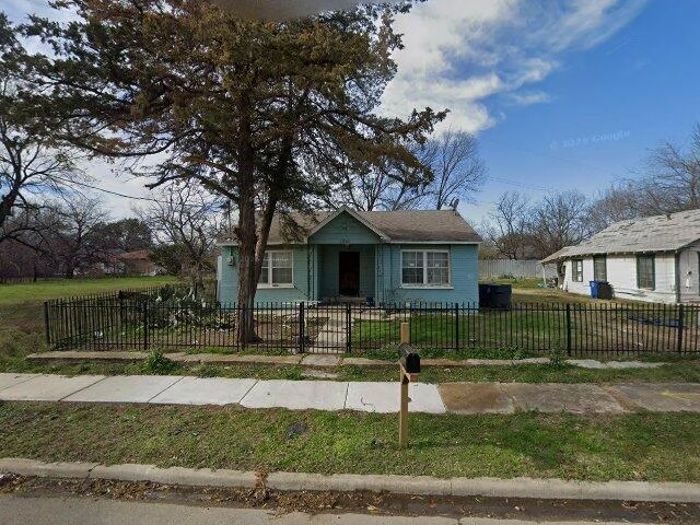 House image located at Dallas, TX 75212