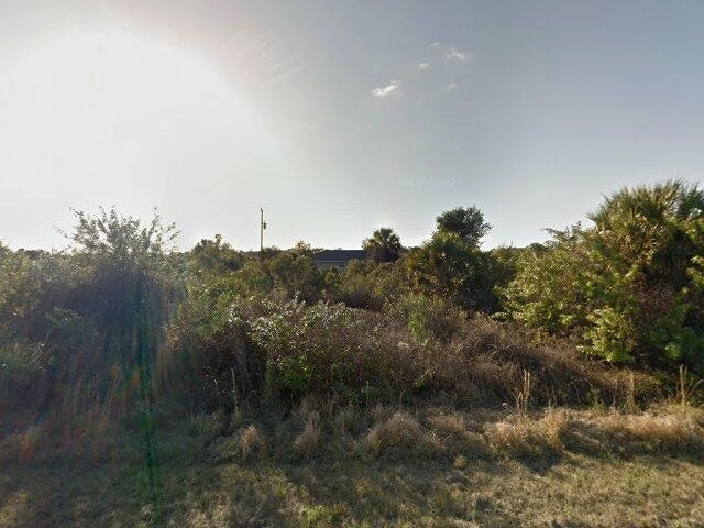 House image located at Fort Myers, FL 33905