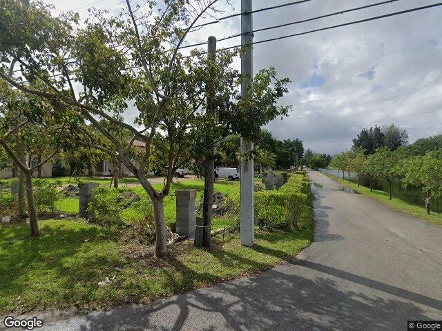 House image located at Hollywood, FL 33027