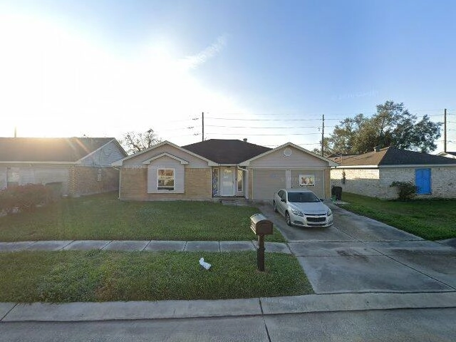 House image located at Harvey, LA 70058