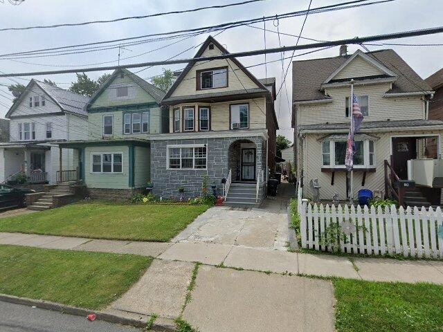 House image located at Vineland, NJ 08360