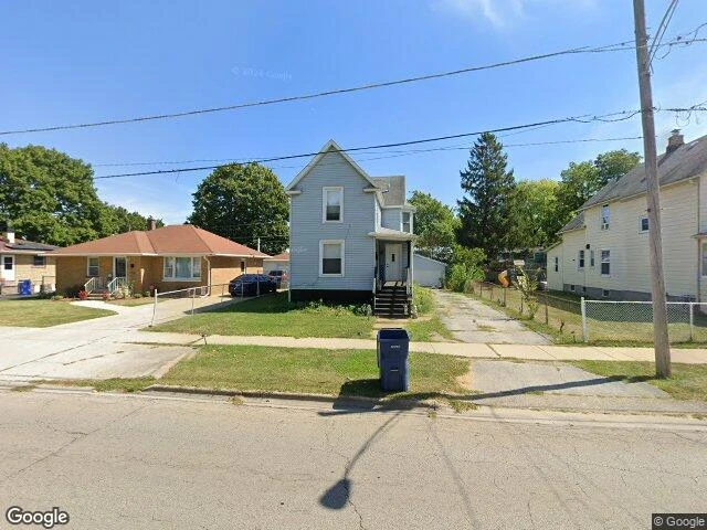 House image located at Waukegan, IL 60085