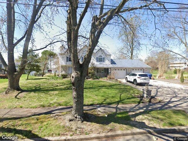 House image located at Riverton, NJ 08077