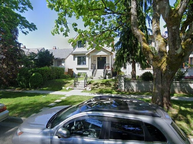 House image located at Kennewick, WA 99337