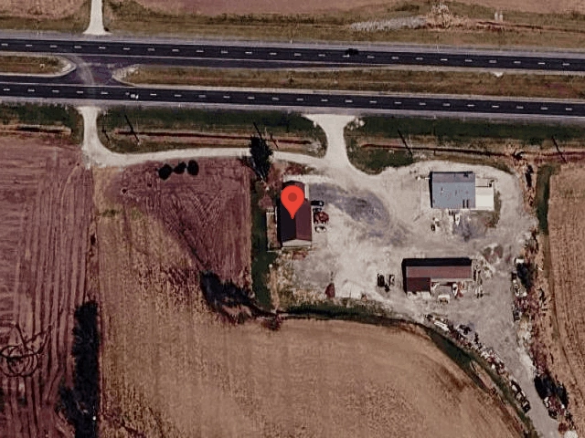House image located at Carthage, IL 62321