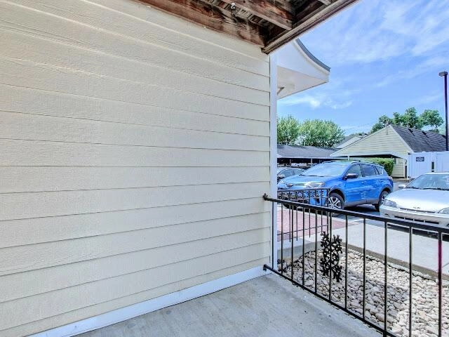 House image located at Louisville, KY 40206