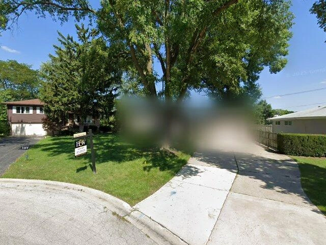 House image located at Glenview, IL 60025