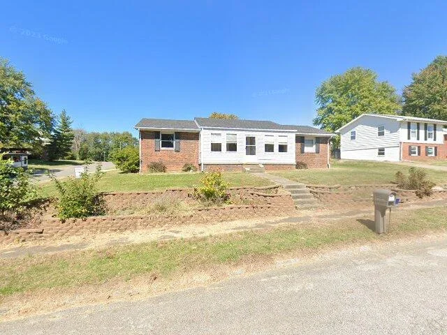 House image located at Boonville, IN 47601