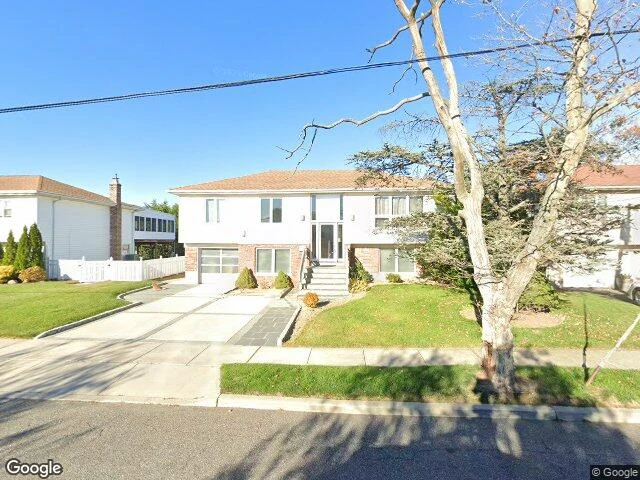 House image located at Oceanside, NY 11572