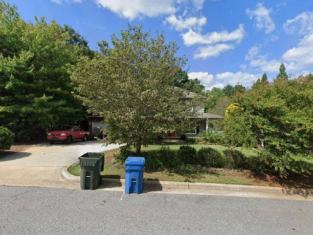 House image located at Hickory, NC 28601