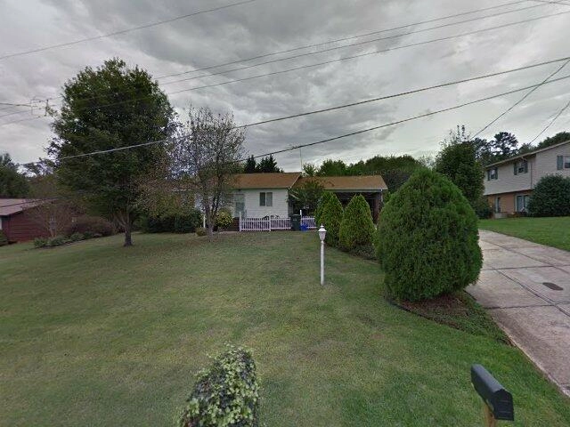 House image located at Hickory, NC 28601