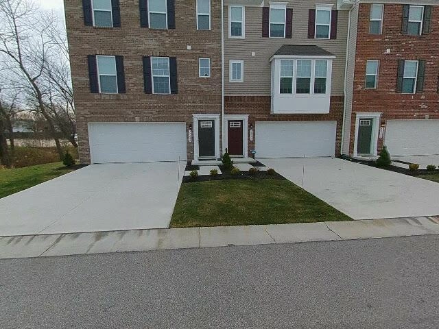 House image located at Willoughby, OH 44094