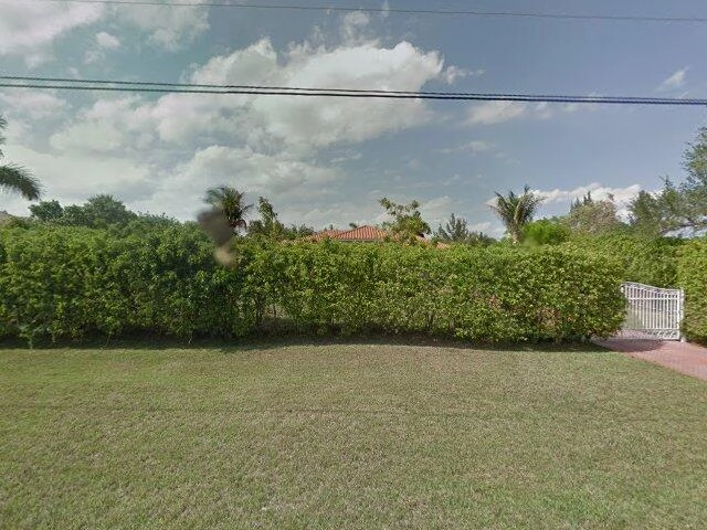 House image located at Hollywood, FL 33029