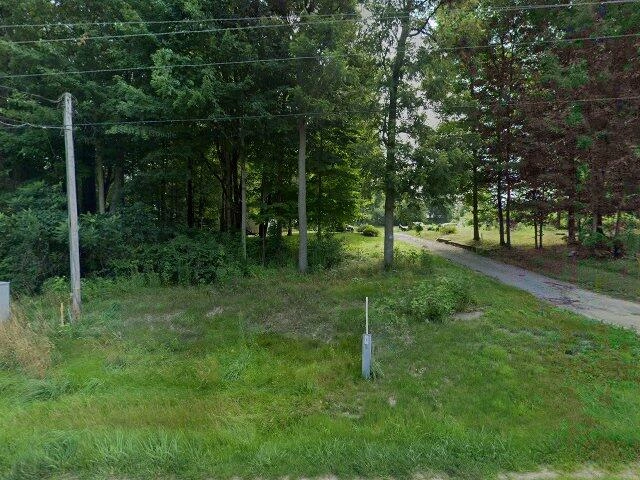 House image located at Niles, MI 49120