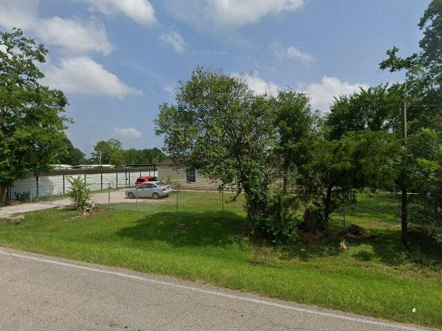 House image located at Alvin, TX 77511