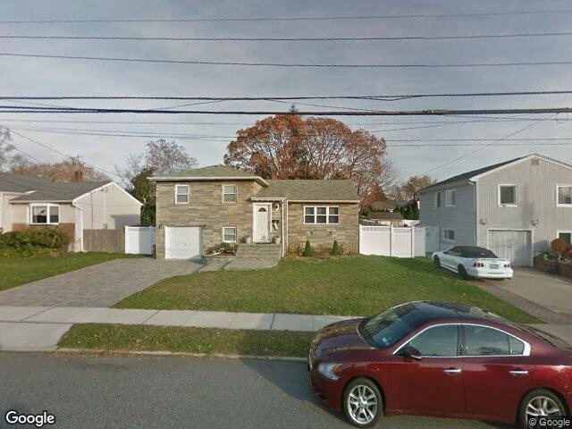 House image located at Massapequa Park, NY 11762