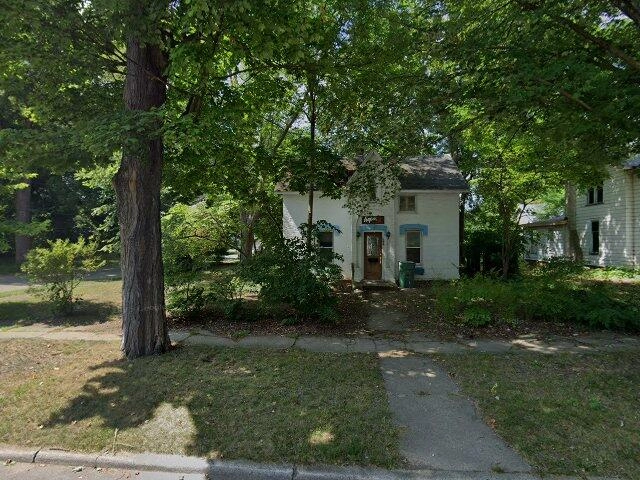 House image located at Niles, MI 49120