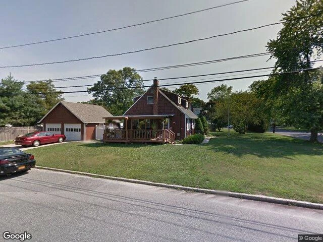 House image located at Bayport, NY 11705