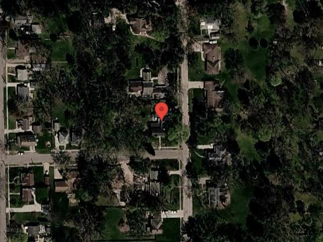House image located at Freeport, IL 61032