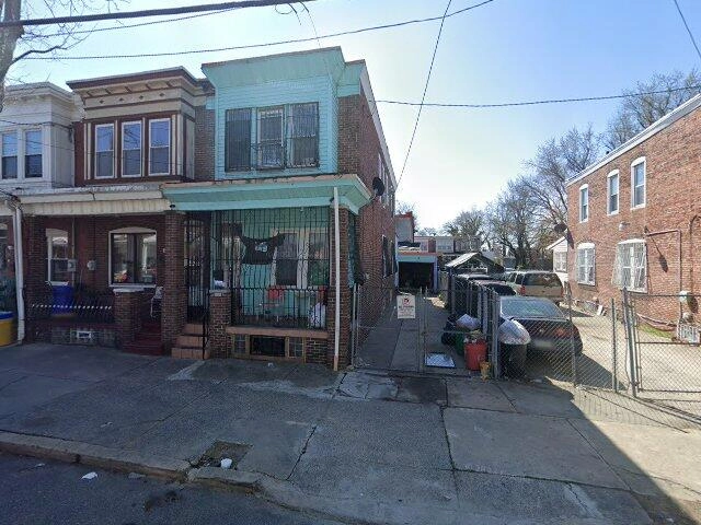 House image located at Saginaw, MI 48602