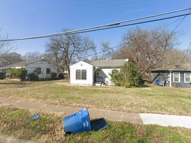 House image located at Dallas, TX 75216