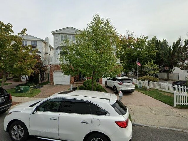 House image located at Staten Island, NY 10306