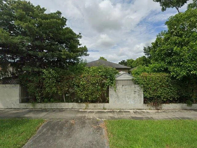 House image located at Miami, FL 33177