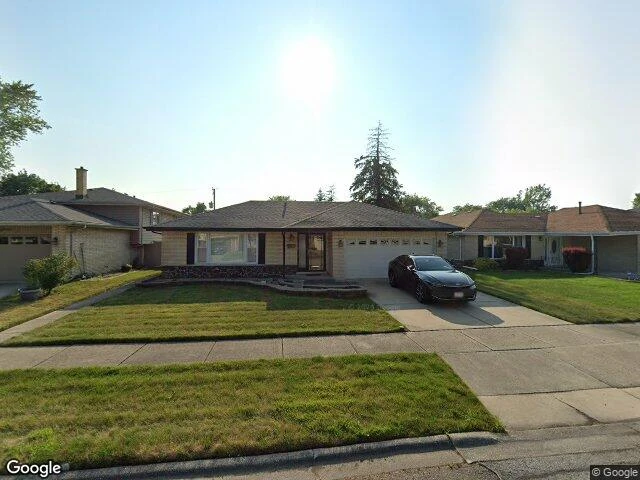 House image located at South Holland, IL 60473