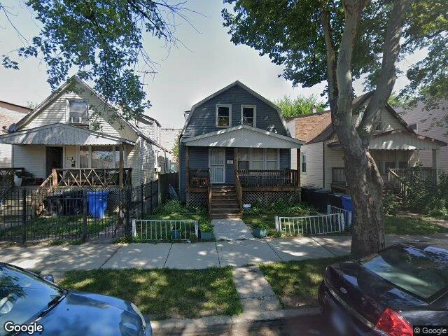 House image located at Chicago, IL 60609