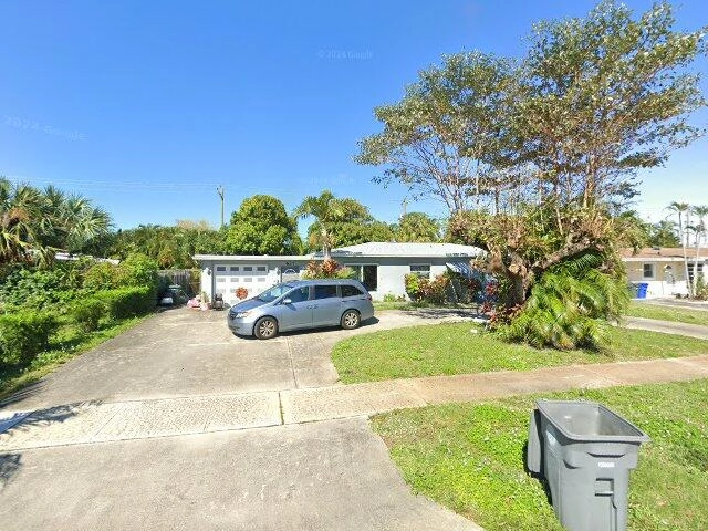 House image located at West Palm Beach, FL 33403