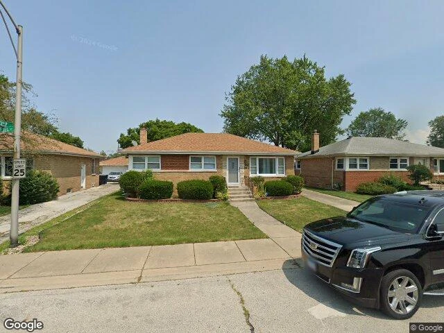 House image located at South Holland, IL 60473