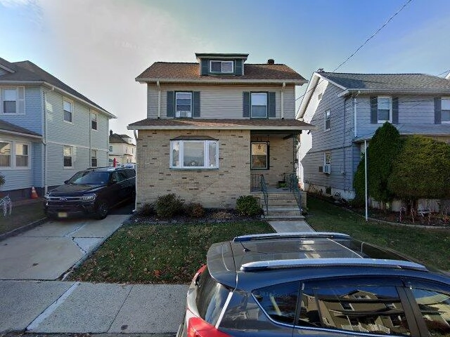 House image located at Pontiac, MI 48340