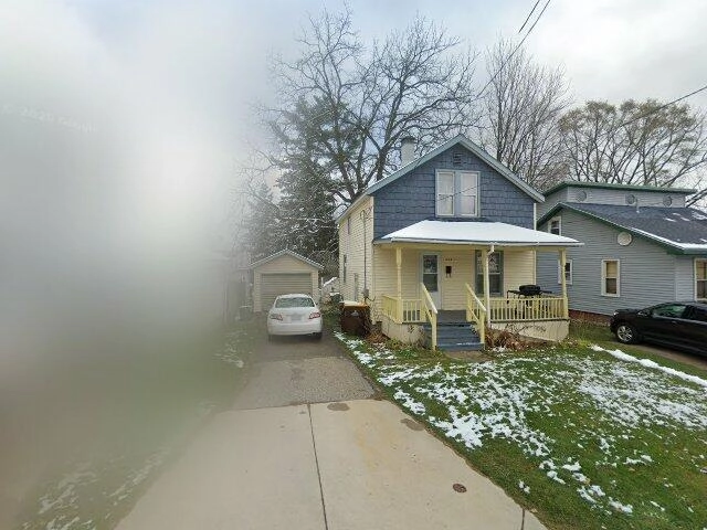 House image located at Ionia, MI 48846