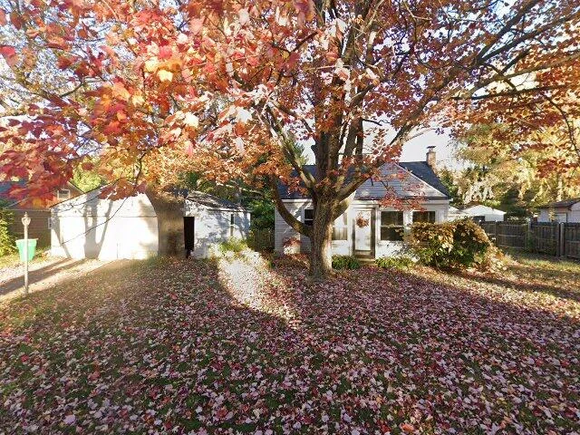 House image located at Wixom, MI 48393