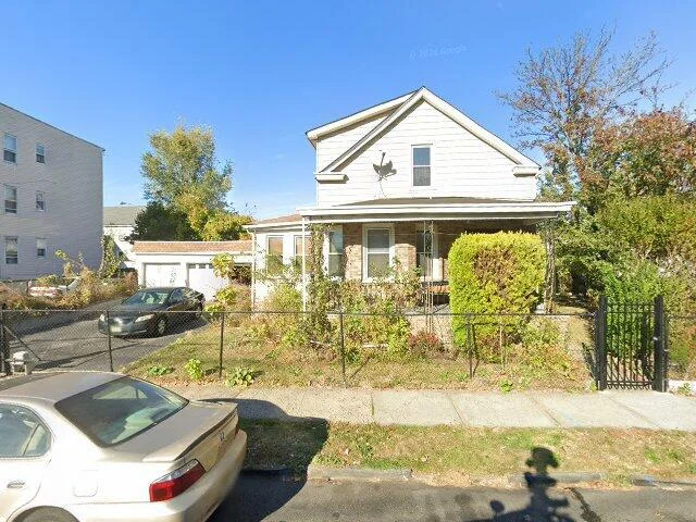 House image located at Paterson, NJ 07514