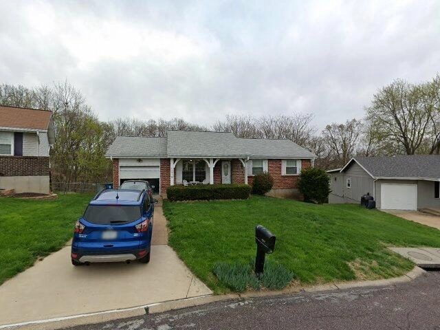 House image located at Saint Louis, MO 63128