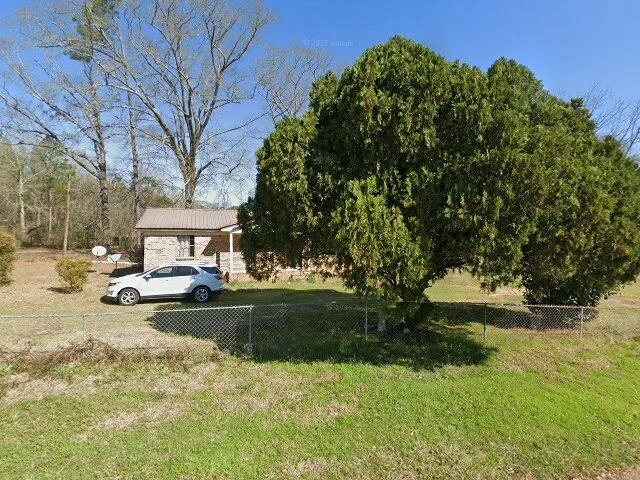 House image located at McDavid, FL 32568