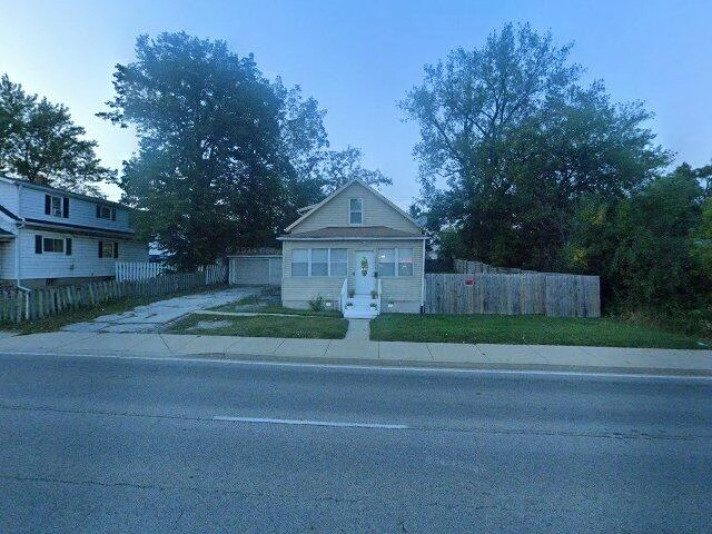 House image located at North Chicago, IL 60064