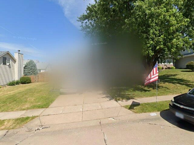 House image located at Davenport, IA 52806