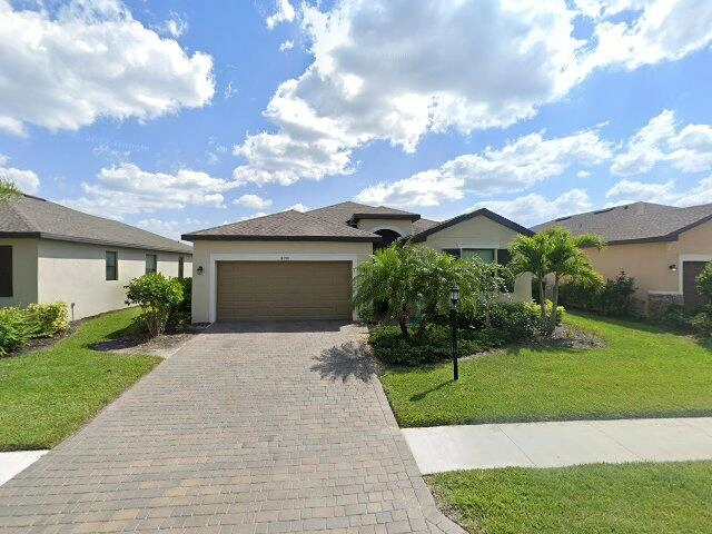 House image located at Fort Myers, FL 33905