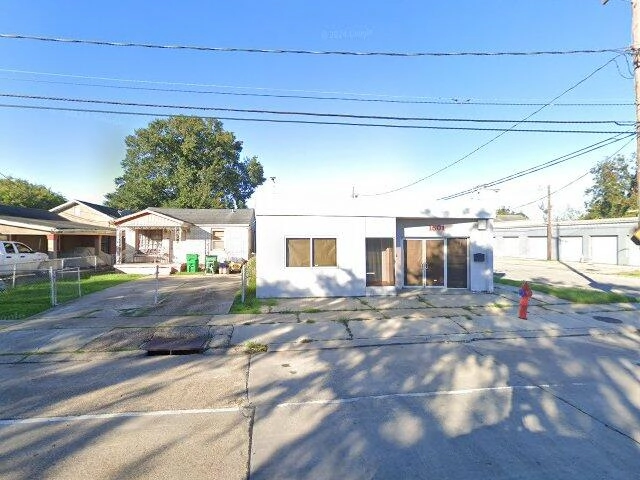 House image located at Gretna, LA 70053