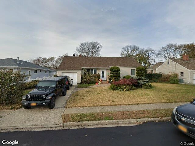 House image located at Lindenhurst, NY 11757