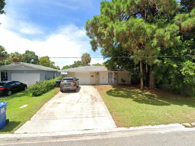 House image located at Saint Petersburg, FL 33703