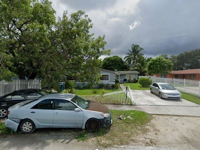 House image located at Miami, FL 33161
