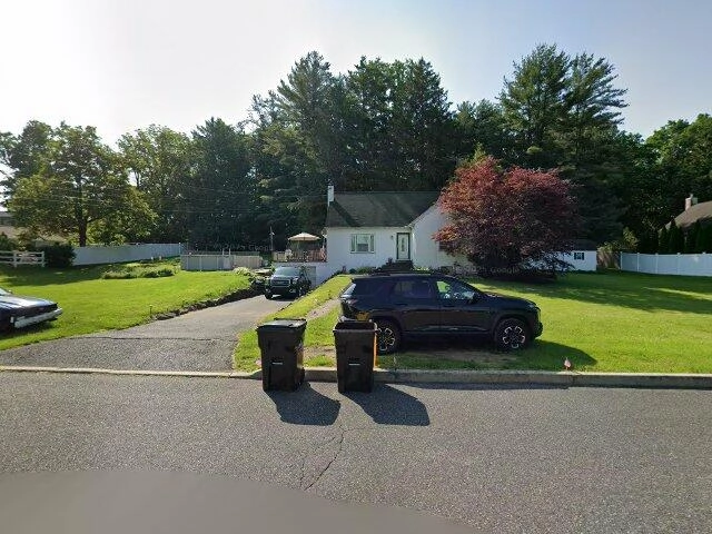 House image located at Green Lane, PA 18054