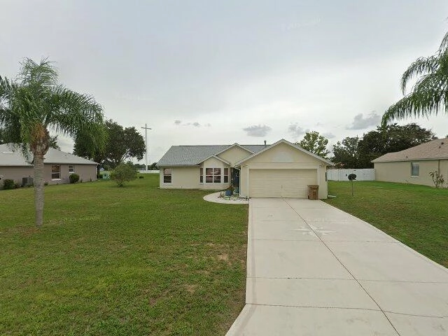 House image located at Grand Island, FL 32735